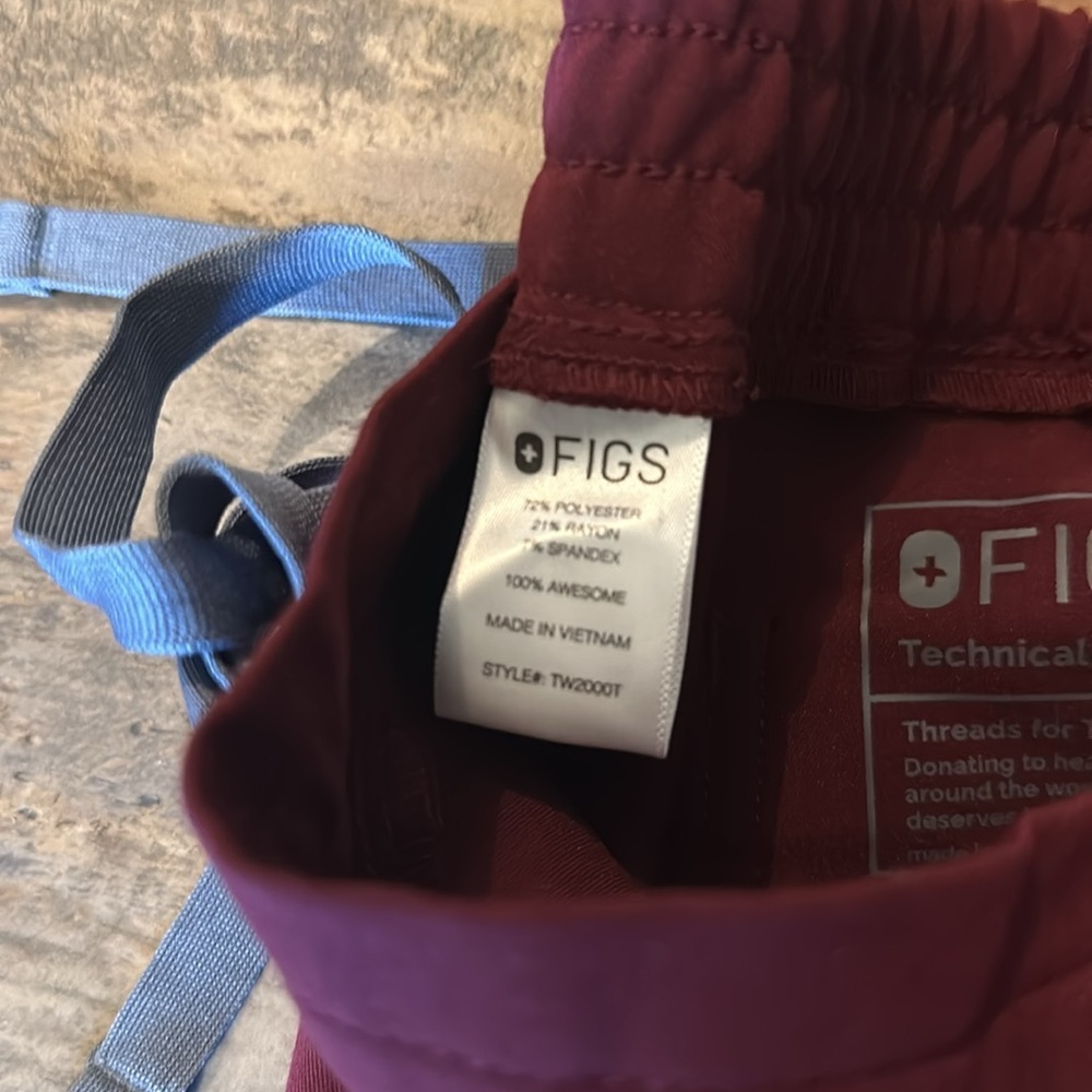 FIGS TECHNICAL Collection size XXL TALL b38 - Picture 3 of 3